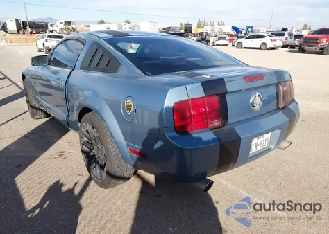 2007 Ford Mustang V6 Deluxe/V6 Premium z USA, uszkodzony, nr VIN 1ZVFT80N175258095